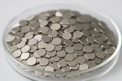 Cell Lab Battery Grade Lithium Chips — 99.9% pure lithium metal chips for coin cells (CR2016, CR2032), Li-ion & Li-metal battery research.
