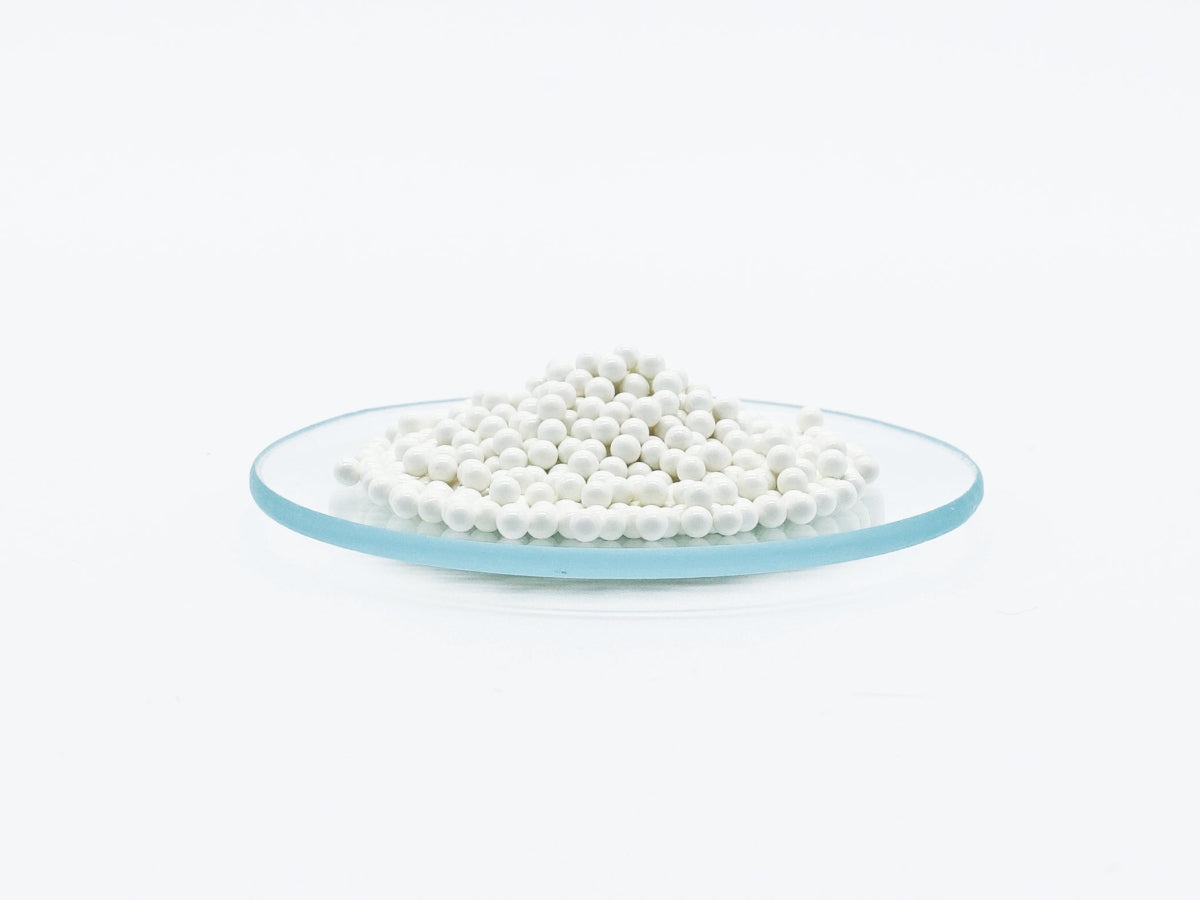 High-purity zirconia ceramic shots for blast cleaning and microblasting, offering low dust, uniform finish and extended lifespan for surface preparation.