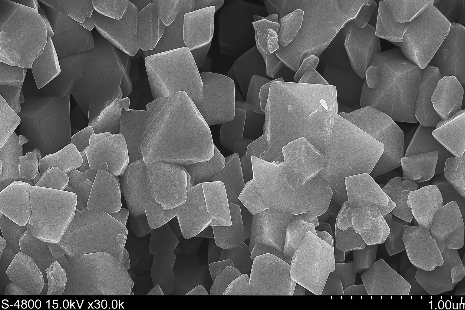 Cell Lab LNMO (LiNi₀.₅Mn₁.₅O₄) spinel powder — high-voltage 5 V cobalt-free cathode material for lithium-ion batteries, delivering > 130 mAh/g capacity, > 90 % efficiency, and superior cycle stability for EV and energy storage R&D.