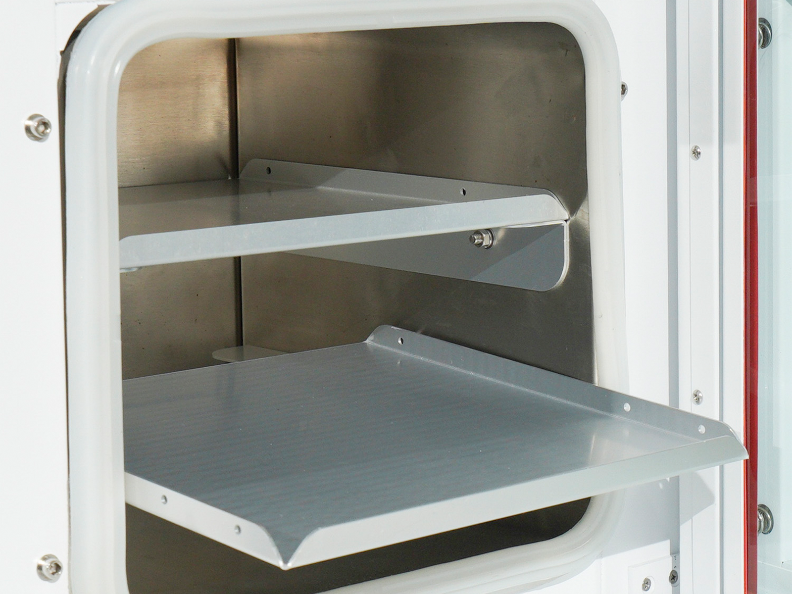 Cell Lab vacuum drying oven provides precise four-sided heating, PID temperature control, and vacuum decompression for safe, uniform drying of heat-sensitive materials in laboratory and industrial environments.