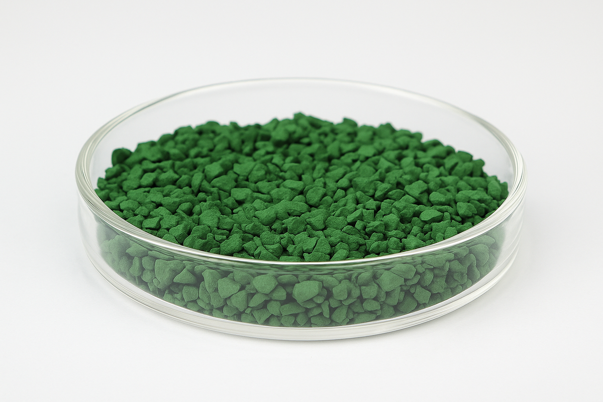 Cell Lab 3N (99.9%) Chromium Oxide Pieces — high-purity Cr₂O₃ evaporation material for optical coatings, pigments, and protective films. Excellent thermal stability, hardness, and green pigmentation for advanced vacuum deposition.