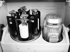 Cell Lab Three-Axis High-Energy Planetary Ball Mill: uniform, programmable dry / wet / vacuum milling for ultrafine powder size reduction. Ideal for battery materials, ceramics & lab-scale nanomaterials research.ball mill machine planetary ball mill ball mill for sale ball mill grinder lab ball mill small ball mill.