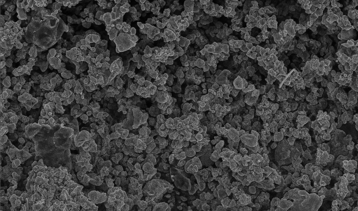 Cell Lab lithium iron phosphate (LiFePO₄) powder, carbon-coated and battery-grade, offers 1.5 µm D50 particle size, >154 mAh/g capacity, and <1 000 ppm moisture—ideal for EV and energy storage battery cathodes.