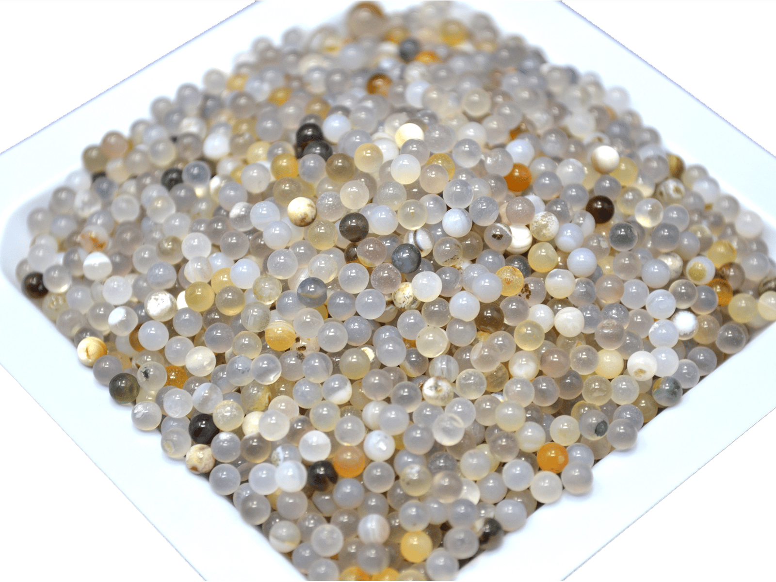 Cell Lab natural Brazilian agate milling media balls offer ultra-pure, contamination-free grinding for planetary ball mills, ensuring high durability and precision for battery, ceramic, and analytical applications.