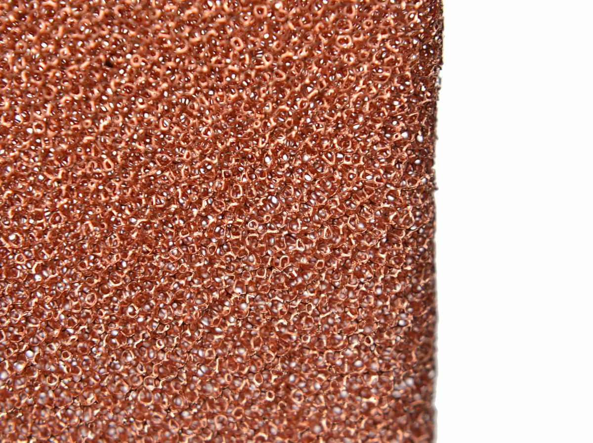 Cell Lab porous copper foam – high-purity conductive copper substrate for batteries, supercapacitors, and heat management. 98% porosity and 110 PPI provide exceptional conductivity and thermal performance.