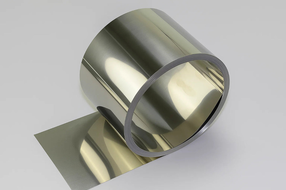 Cell Lab 316L steel foil (4000×300×0.1 mm) for battery electrodes and thin-film deposition, offering high purity, strength and corrosion resistance.