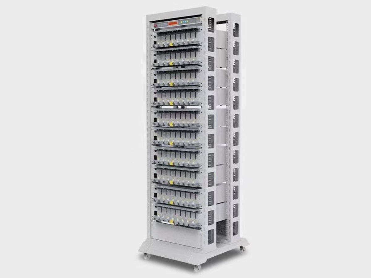 Neware CT-4008Tn-5V12A battery tester with 8 channels, 5mA–12A output, pulse testing, DCIR analysis, and high-power electrochemical battery testing capabilities.